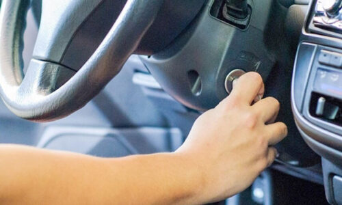 Cách xử lý đơn giản khi ô tô bị khóa vô lăng