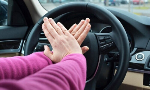 Nguyên nhân ô tô bị mất lái và cách xử lý an toàn