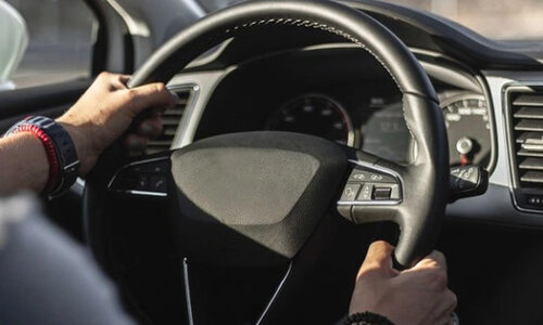 Nguyên nhân vô lăng ô tô bị rơ và cách khắc phục